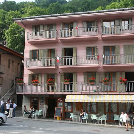 קריסולו Albergo Club Alpino מראה חיצוני תמונה