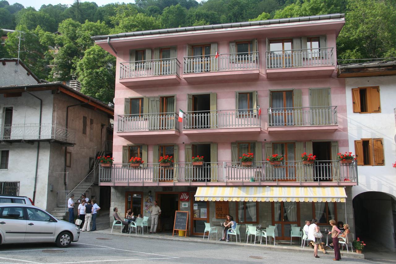 קריסולו Albergo Club Alpino מראה חיצוני תמונה