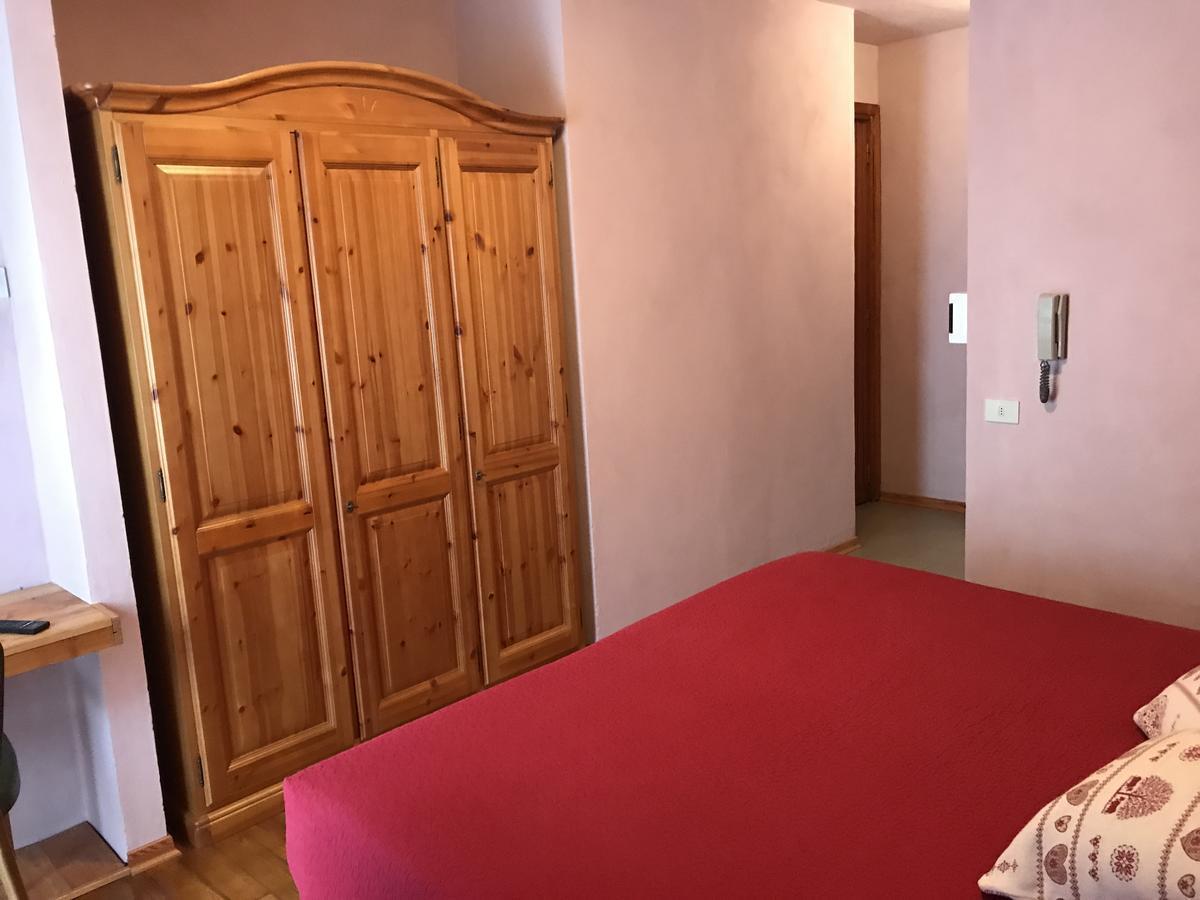 קריסולו Albergo Club Alpino מראה חיצוני תמונה